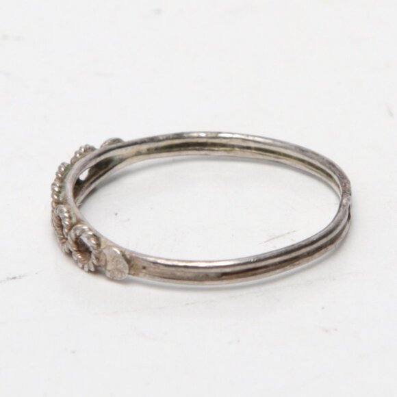 Vintage Silver Link Band Ring Delicate Minimal Understated Pinky Ring - Picture 12 of 13